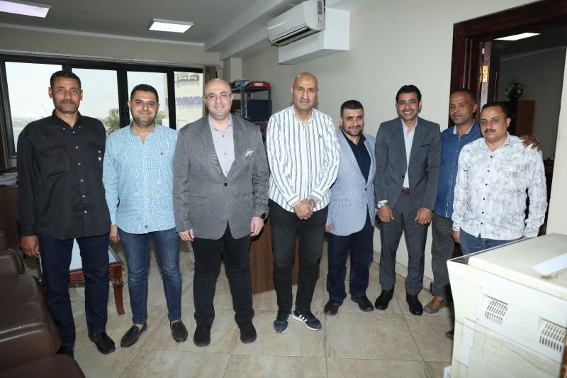 محافظ بني سويف يُهنئ العاملين بالديوان العام بمناسبة عيد الأضحى المبارك