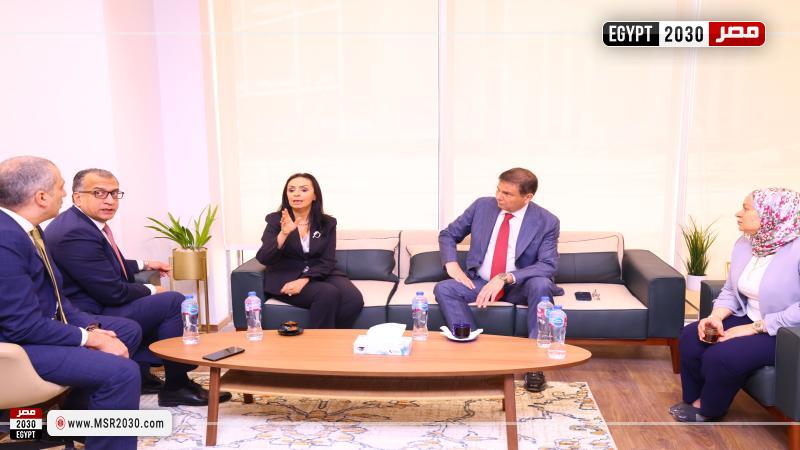 وزيرا التضامن الاجتماعي والزراعة  