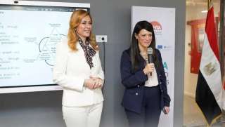 شركات دولية بالبرنامج القومي لتدريب القائمين على العملية التعاقدية مع الأطراف الأجنبية علي مستوى مصر