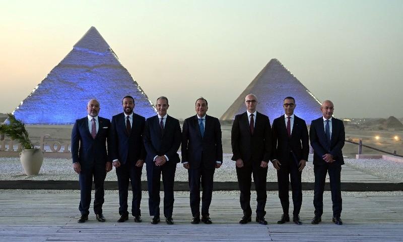 عند سفح الأهرامات.. تفاصيل إطلاق خدمات الجيل الخامس للهاتف المحمول في مصر رسميًا