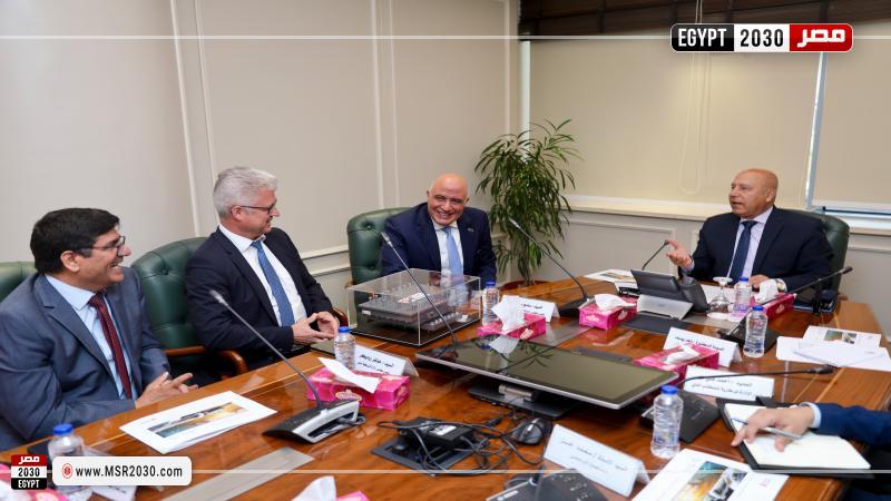 وزير الصناعة والنقل