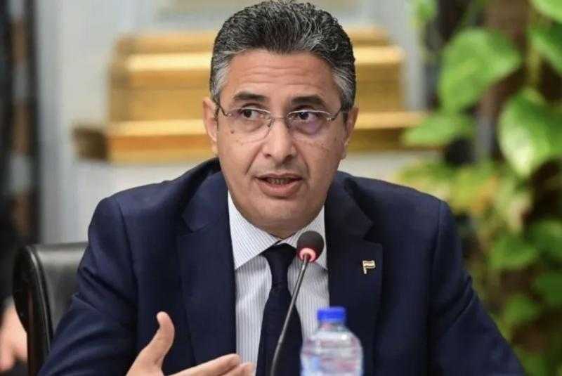 الحكومة تعلن تحويل 30 ألف بقال تمويني على مستوى الجمهورية إلى سوبر ماركت