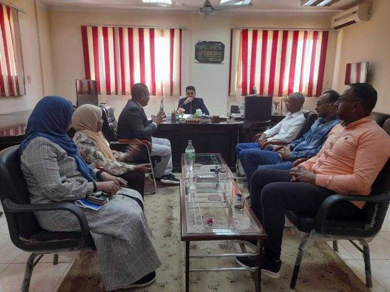 عقد المجلس التنفيذي لمركز ومدينة الطود بالأقصر لمناقشة عدد من الملفات الهامة للمواطنين