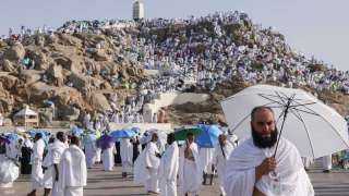 مشهد مهيب.. صعود 1.5 مليون حاج على جبل عرفات