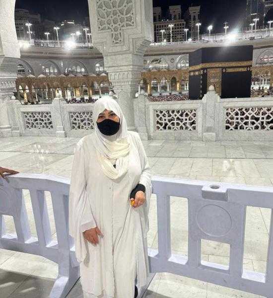 بصورة من الحرم..نهال عنبر تحتفل بعيد الأضحى
