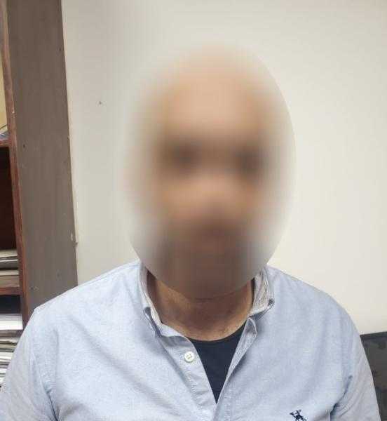ضبط مالك كافيه  بتهمة التعدي على سيدة بالضرب وسرقة سلسلة ذهبية  بالتجمع