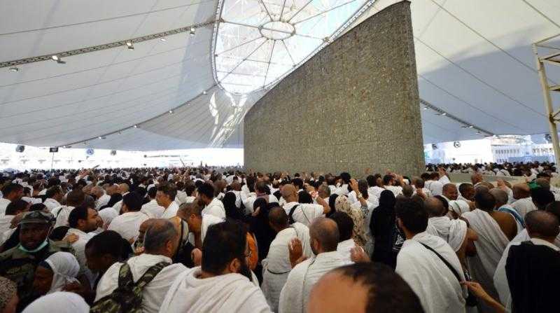 شعيرة الجمرات في الحج.. شروط رمي الجمرات بـ”منى” وسبب التسمية