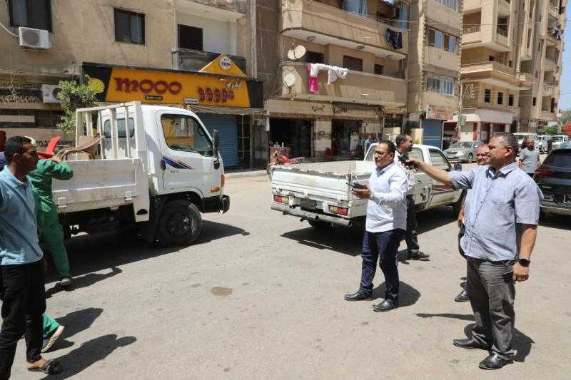 السكرتير العام المساعد لمحافظة المنوفية يقود حملة إشغالات بشوارع أحياء شرق وغرب شبين الكوم في ثاني أيام عيد الأضحي المبارك