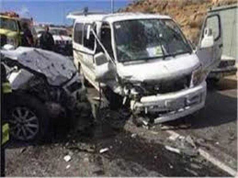 إصابة 18 شخصًا في حادث تصادم مروع بطريق السويس - العين السخنة
