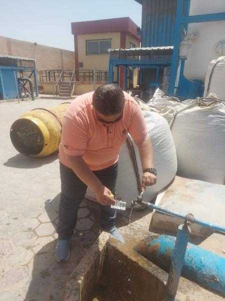 صحة البيئة بالإسماعيلية تواصل جهودها بالمرور على المرافق والمنشآت العامة وسحب عينات للتأكد من صلاحية وسلامة شبكات المياه