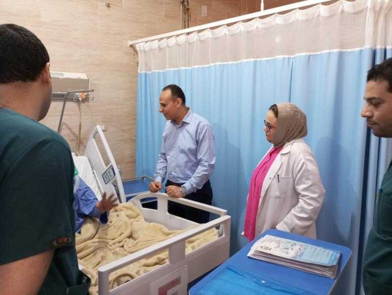 جميعه يتفقد الخدمة بمستشفى ههيا المركزي ويوجه بنقل ممرض خارجها