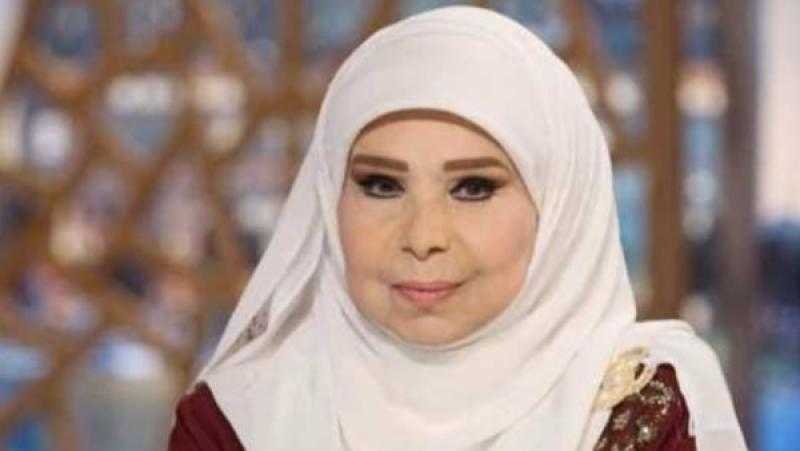 وقعت من على السلم.. مديحة حمدي تبدأ جلسات العلاج الطبيعي