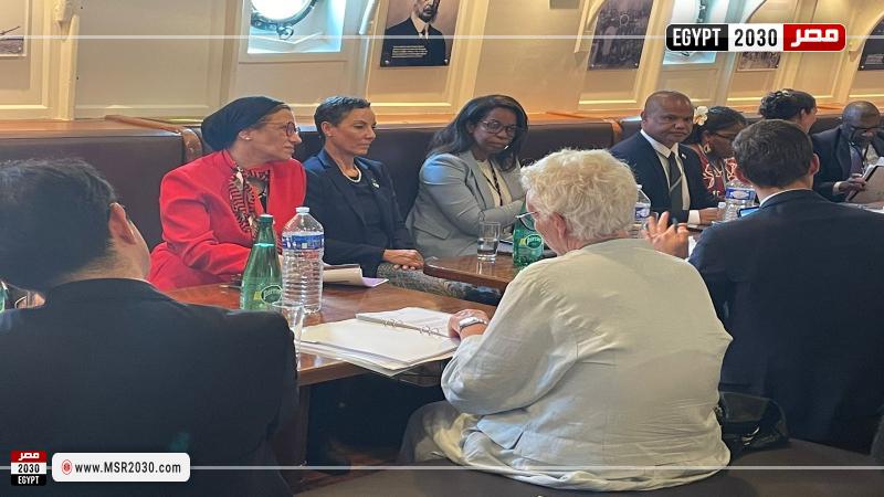 وزيرة البيئة 