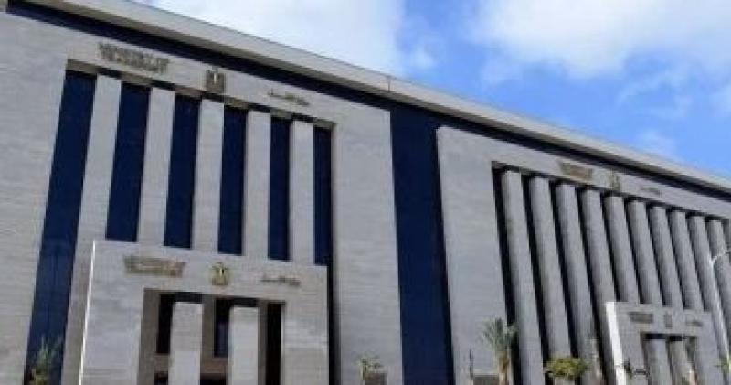 النقل: اتخاذ الإجراءات بحق شخص أتلف ممتلكات عامة بأحد القطارات الجديدة
