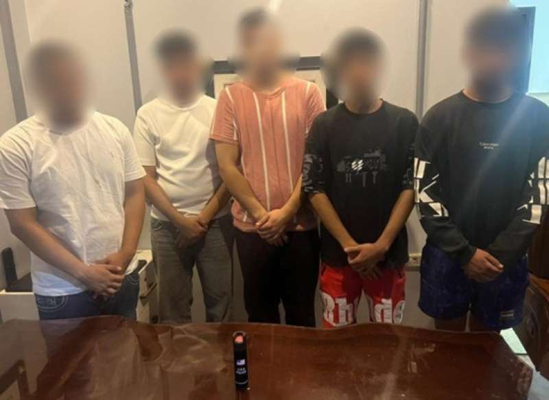 المتهمين 