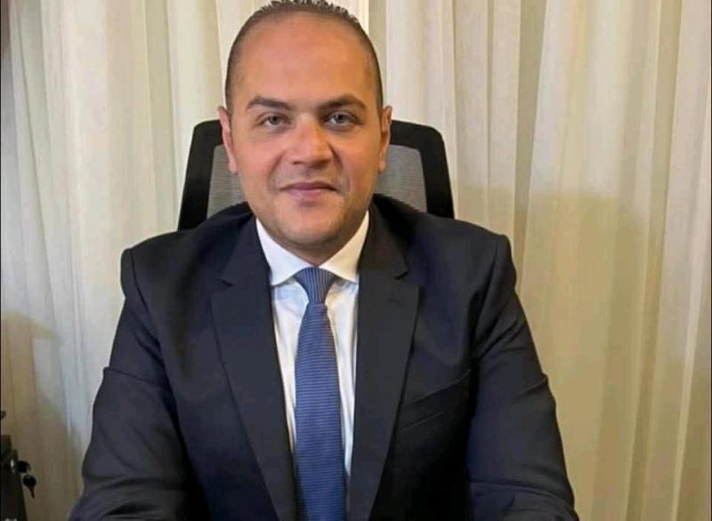 حسام حنفي 