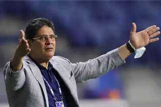 عاجل | أيمن الرمادي يكسر صمته ويتحدث عن ملف الراحلين في الزمالك