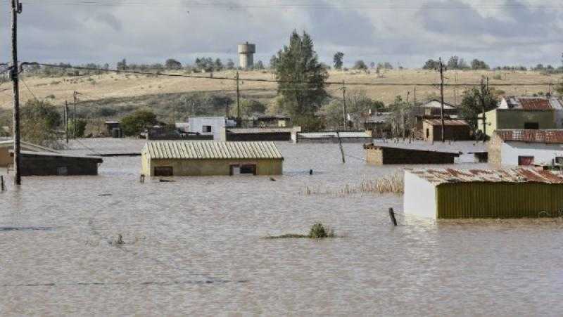 ارتفاع حصيلة ضحايا فيضانات جنوب أفريقيا إلى 57.. وعمليات الإنقاذ معطلة