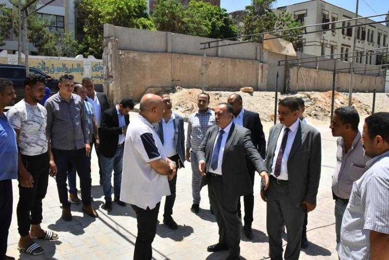 محافظ أسيوط يتفقد السوق الحضري الجديد بنادي الشبان المسلمين تمهيدًا لافتتاحه خلال أيام