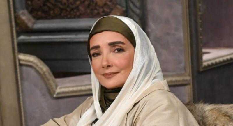 عايدة الأيوبي: الحجاب تاج من الله