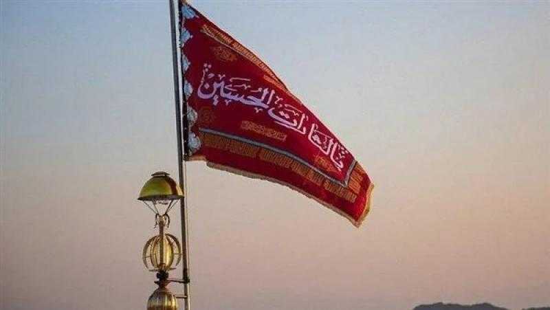 عاجل.. رفع راية الانتقام الحمراء على قبة مسجد جمكران في قم بـ إيران