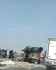 مصرع 3 أشخاص وإصابة 6 في حادث تصادم مروع بين نقل ثقيل وميكروباص بالمنوفية