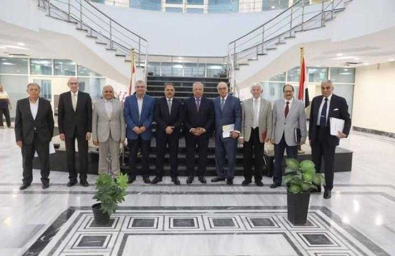 محافظ الشرقية يُشارك فى إجتماع  مجلس أمناء جامعة الزقازيق الأهلية بمدينة العاشر من رمضان