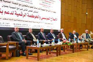 المنشاوي يفتتح الملتقى العلمي الثاني للبرامج المهنية بكلية التجارة بجامعة أسيوط