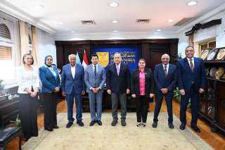 وزير الشباب والرياضة يجتمع مع قيادات جامعة الإسكندرية لبحث التعاون في التوعية بالموت القلبي المفاجئ في القطاع الرياضي