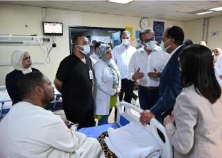 رئيس الوزراء يتفقد مستشفى وادي النطرون التخصصي