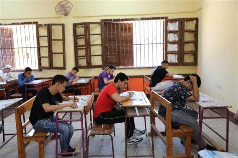 انطلاق ماراثون امتحانات الثانوية العامة بمادتي التربية الدينية والوطنية