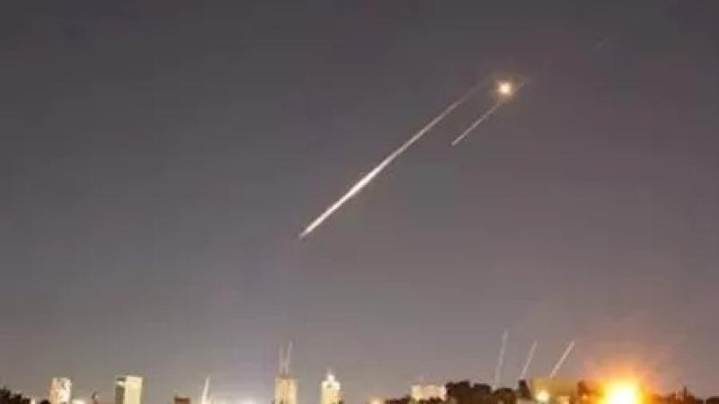 عاجل.. صاروخ إيراني يضرب قلب حيفا