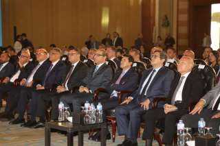 محافظ القاهرة يشهد فعاليات النسخة الخامسة من مؤتمر أخبار اليوم العقاري