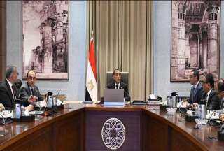 رئيس الوزراء يتابع تنفيذ برنامج الطروحات الحكومية في قطاعي البترول والأعمال العام