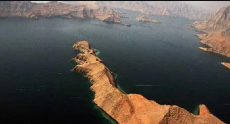 محلل اقتصادي: إغلاق مضيق هرمز يؤدي لتداعيات كارثية  على الاقتصاد العالمي