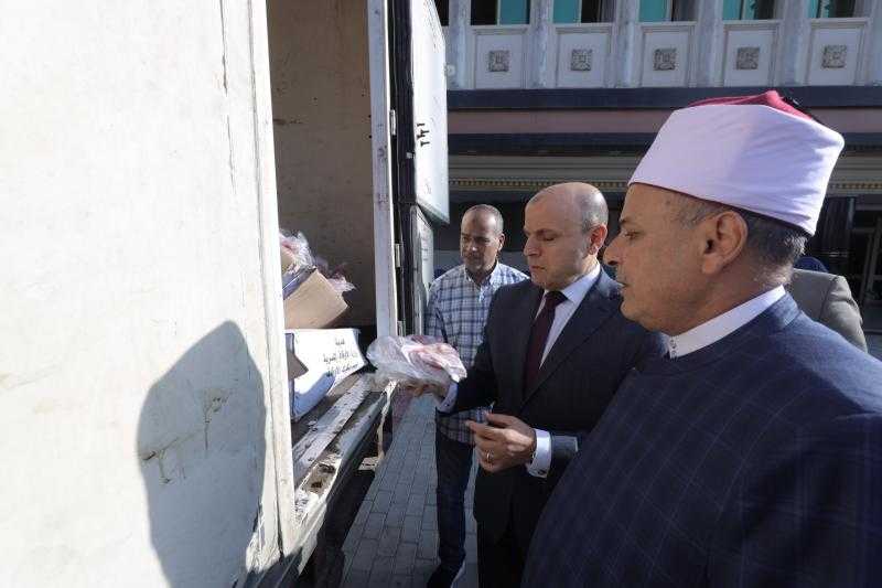 محافظ كفرالشيخ: توزيع 2 طن لحوم صكوك أضاحي للأسر الأولى بالرعاية بمراكز المحافظة