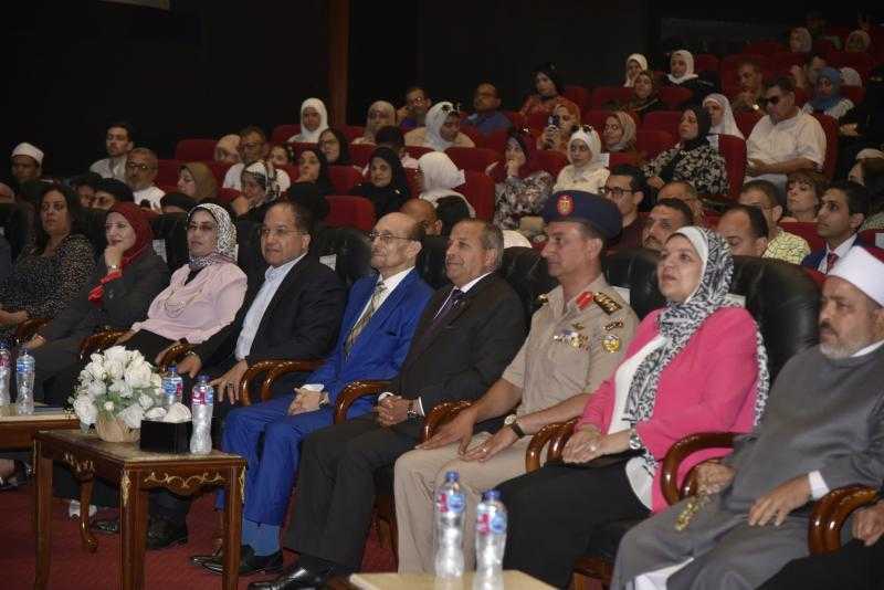 محافظ بورسعيد يشهد ندوة تثقيفية تحت عنوان الفن والثقافة وبناء الإنسان احتفالًا بالذكرى الـ12 لثورة 30 يونيو