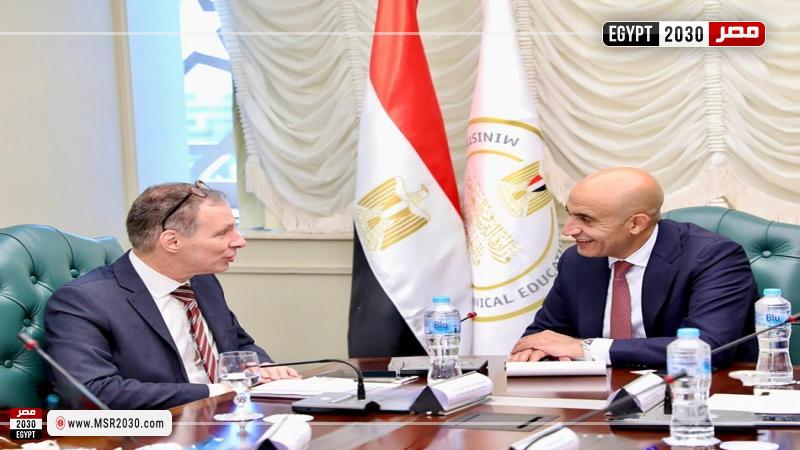 وزير التربية والتعليم مع مدير برنامج الأغذية العالمي في مصر