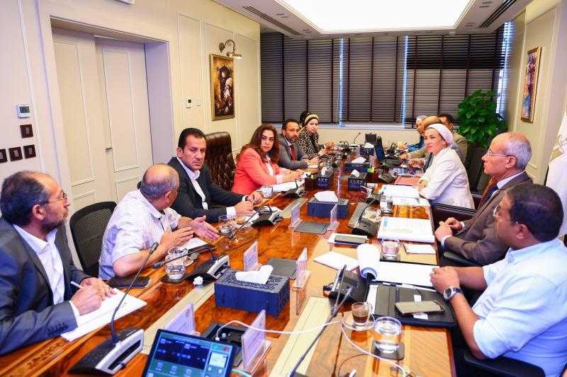 وزيرتا البيئة والتنمية المحلية تتابعان تطورات آخر مراحل إنشاء المدينة المتكاملة لمعالجة المخلفات بالعاشر من رمضان