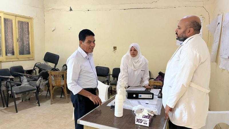 وكيل وزارة الصحة بالأقصر يتفقد أعمال الوحدات الصحية بالقرنه والطود و القافلة المجانية بمركز شباب الرضوانيه