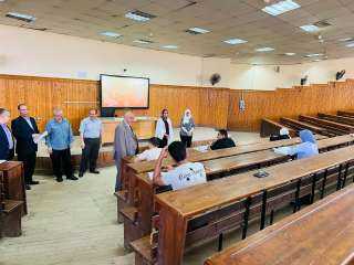 رئيس جامعة الدلتا التكنولوجية يتابع اختبارات الدراسات العليا ويشيد بسير العملية الإمتحانية
