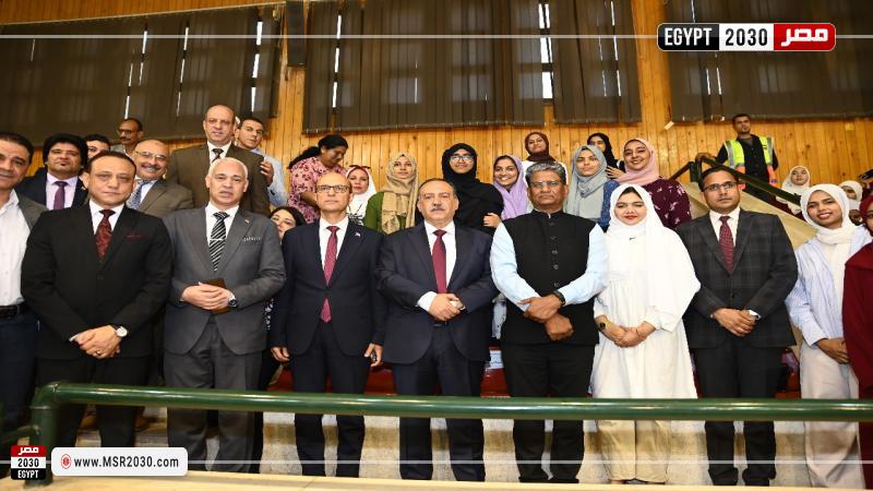 رئيس جامعة أسيوط والمحافظ