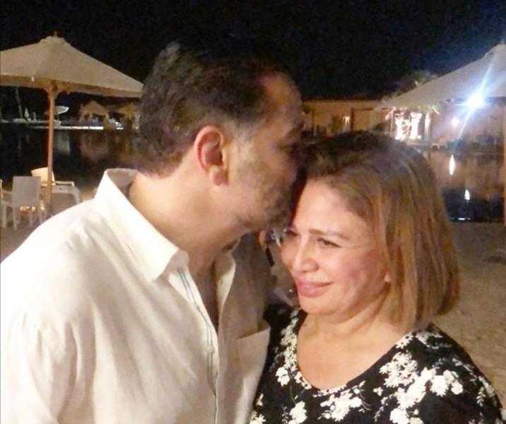 أمير شاهين يكشف تفاصيل عودة شقيقته إلهام شاهين من العراق