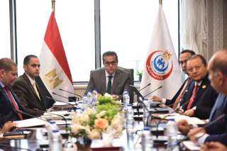 وزير الصحة يتابع الموقف التنفيذي لميكنة التأمين الصحي الشامل