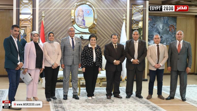 رئيس جامعة جنوب الوادي