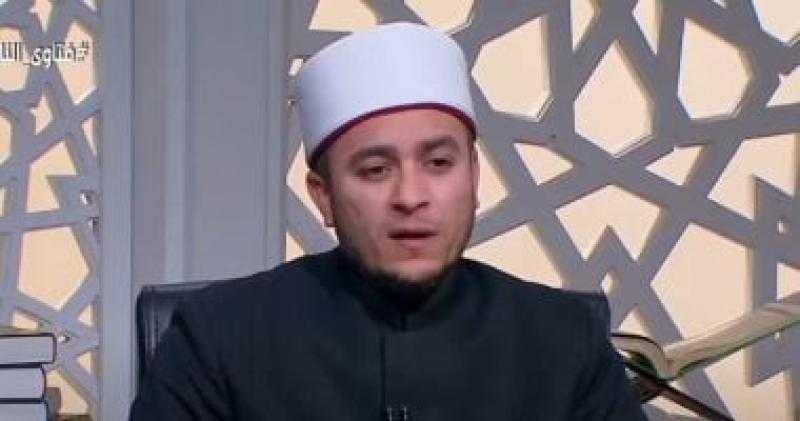 هل يجوز للزوجة زيارة والدتها المريضة رغم رفض الزوج؟.. أمين الفتوى يجيب