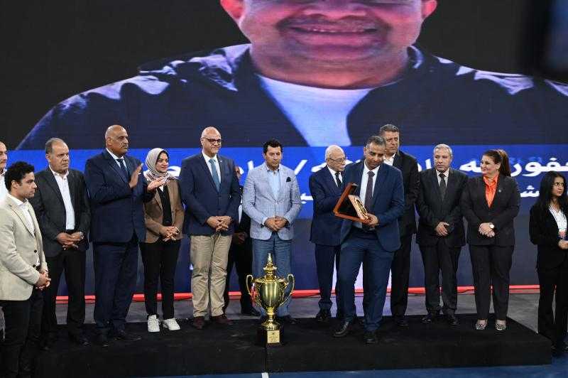 وزير الرياضة ومحافظ القليوبية يشهدان نهائي دوري مراكز الشباب لكرة اليد