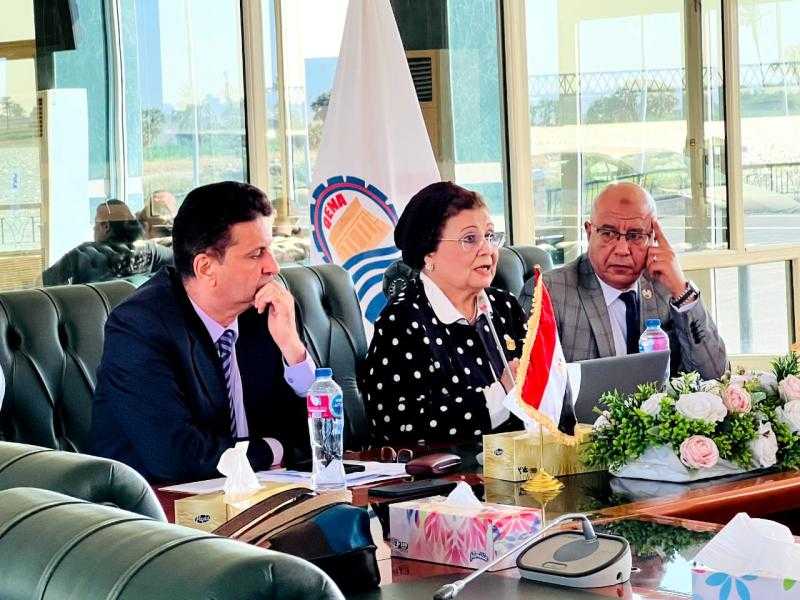 نائب وزير الصحة تعقد اجتماعا تنسيقيا لمتابعة مشاركة القطاع الخاص في المبادرة الرئاسية الألف يوم الذهبية بمحافظة قنا