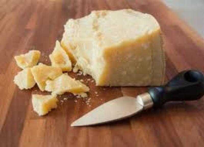 طريقة عمل الجبنة الرومي في المنزل