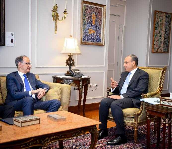 وزير الخارجية والهجرة يستقبل رئيس الوزراء الصربي
